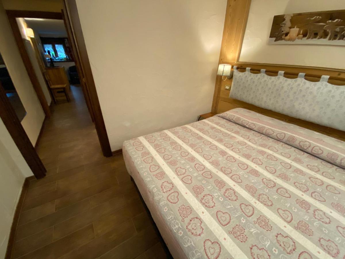 Appartamento De Montagne Berthod Pré-Saint-Didier Δωμάτιο φωτογραφία